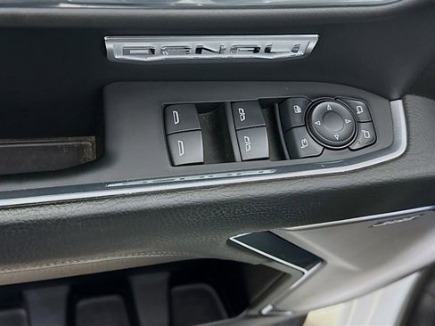 Used 2024 GMC Sierra 1500 Denali w/ Technology Package image 18