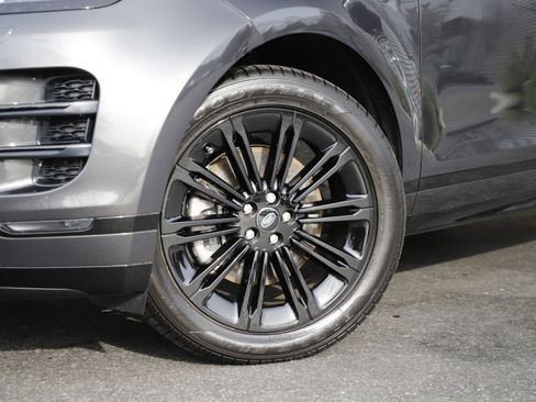 New 2025 Land Rover Range Rover Evoque Dynamic SE image 2