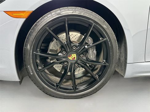 Used 2024 Porsche 718 Cayman RWD image 11