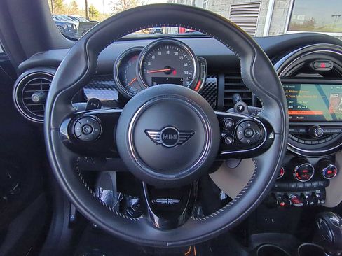 Used 2019 MINI Cooper S w/ Signature Upholstery Package image 22