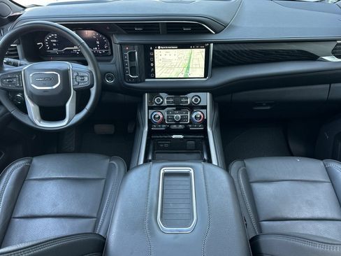 Used 2024 GMC Yukon XL Denali AWD/4WD image 13