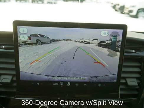 Used 2023 Ford Transit 350 XLT image 11