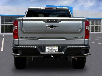 New 2026 Chevrolet Silverado 1500 Custom Trail Boss w/ Turbomax Blackout Package