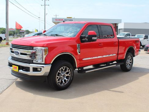 Used 2019 Ford F250 Lariat w/ Lariat Value Package AWD/4WD image 11