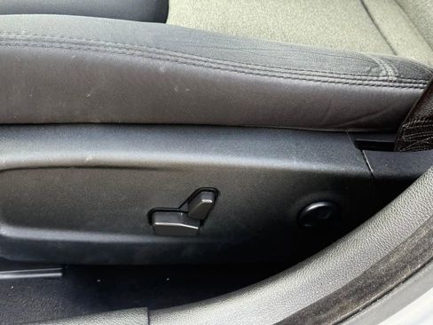 Used 2021 Chrysler 300 Touring w/ Sport Appearance Package image 13