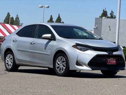 Certified 2019 Toyota Corolla LE FWD image 5