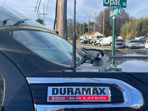 Used 2023 GMC Sierra 2500 Denali w/ Denali Ultimate Package image 5