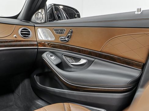 Used 2019 Mercedes-Benz Maybach S 560 4MATIC image 50