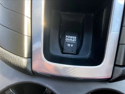 Used 2021 Porsche Macan Turbo image 27