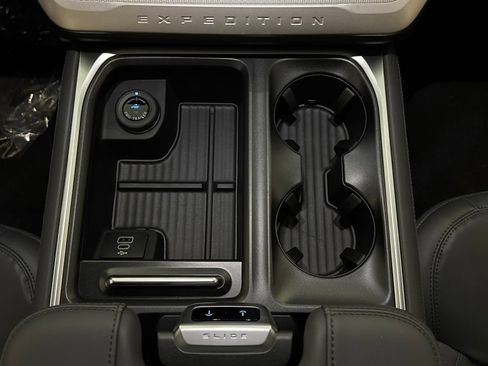 New 2026 Ford Expedition Max Active RWD image 34