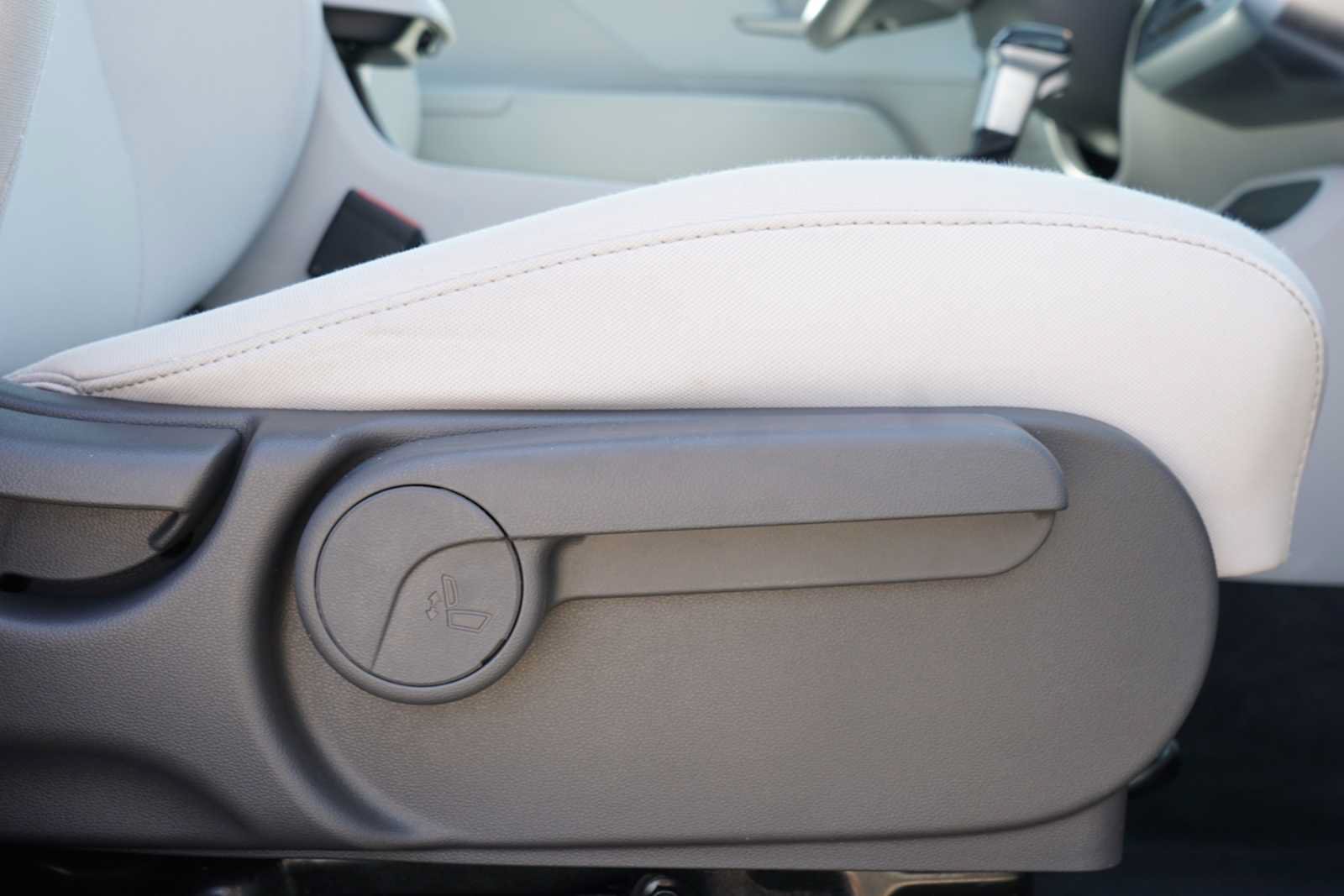 Used 2025 Hyundai Kona SEL AWD/4WD image 26