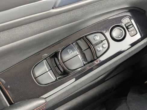 Used 2024 Nissan Altima 2.5 SR FWD image 21