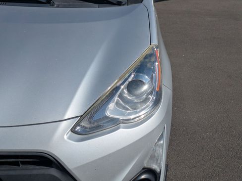 Used 2017 Toyota Prius C Three image 12