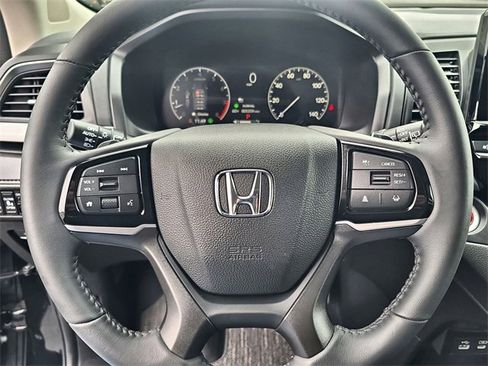 Used 2025 Honda Odyssey EX-L image 24