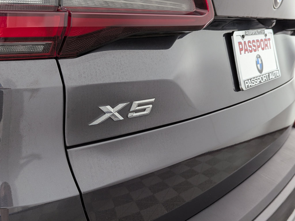 Used 2022 BMW X5 xDrive40i w/ Climate Comfort Package AWD/4WD image 11