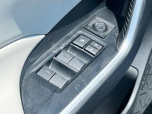 Used 2025 Toyota RAV4 XLE w/ Convenience Package AWD/4WD image 18