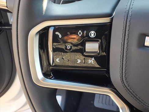 Certified 2025 Land Rover Range Rover Sport image 16