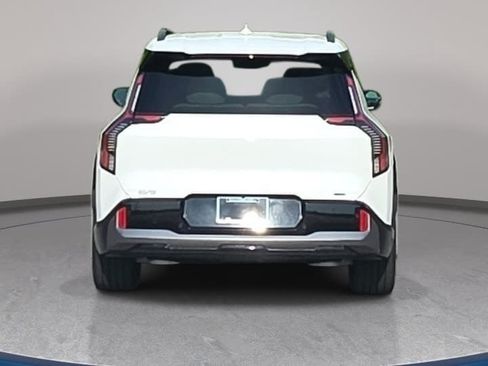 Used 2024 Kia EV9 GT-Line AWD/4WD image 6