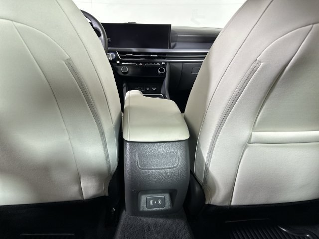 Used 2025 Hyundai Sonata SEL FWD image 22