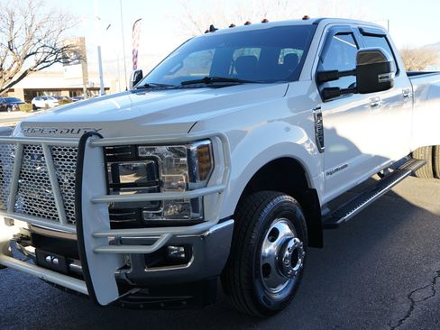 Used 2019 Ford F350 Lariat w/ Lariat Ultimate Package image 13