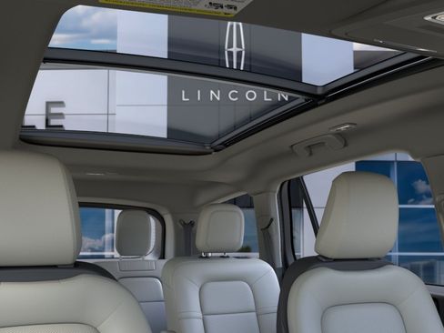 Used 2026 Lincoln Aviator AWD image 22