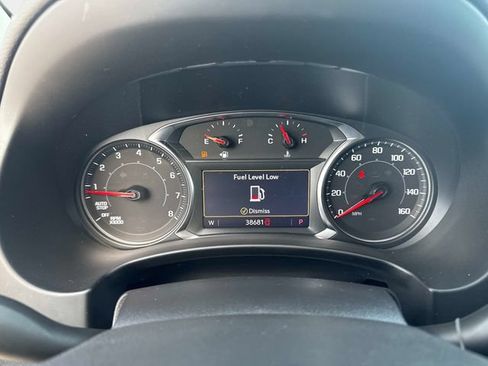 Used 2023 GMC Terrain SLT w/ Tech Package FWD image 21