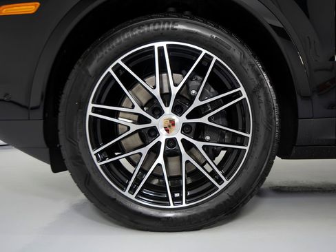 New 2026 Porsche Cayenne image 14