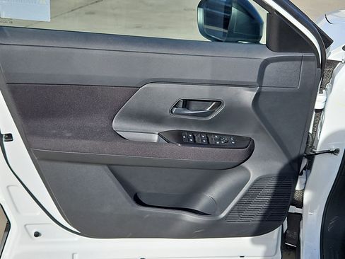 New 2026 Nissan Kicks S FWD image 13