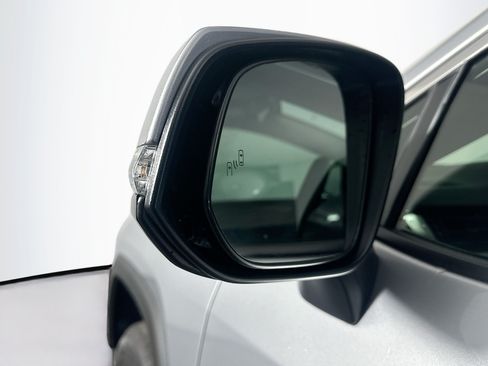 Used 2025 Toyota RAV4 XLE w/ Convenience Package FWD image 16