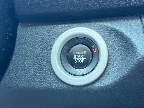 Used 2017 RAM 1500 Laramie Longhorn image 25