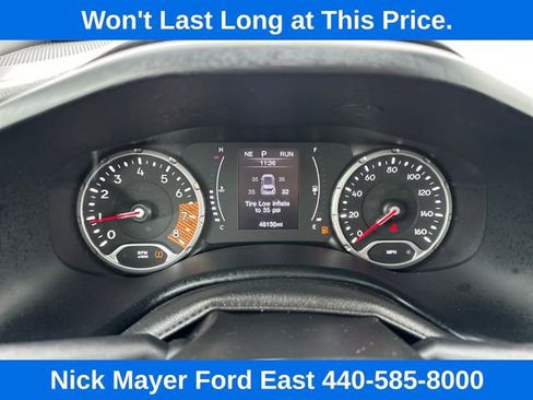 Used 2023 Jeep Renegade Latitude AWD/4WD image 28