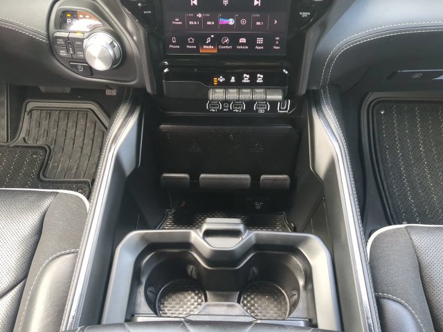 Used 2025 RAM 1500 Limited AWD/4WD image 21