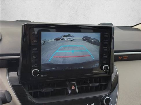 Used 2022 Toyota Corolla LE FWD image 20
