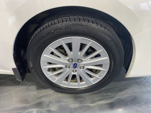 Used 2018 Subaru Impreza 2.0i Premium image 6