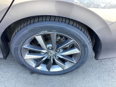 Used 2020 Honda Civic EX image 24