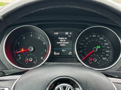 Used 2018 Volkswagen Tiguan SE w/ Panoramic Sunroof Package image 29