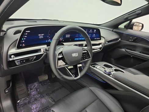 Used 2024 Cadillac Lyriq Luxury RWD image 9