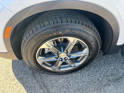 Used 2025 Chevrolet Blazer LT image 30