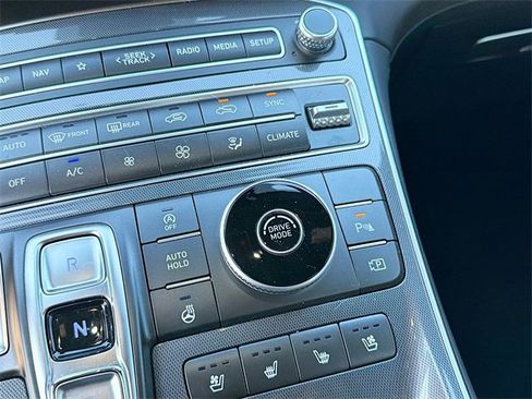 Used 2022 Hyundai Santa Fe Calligraphy image 30