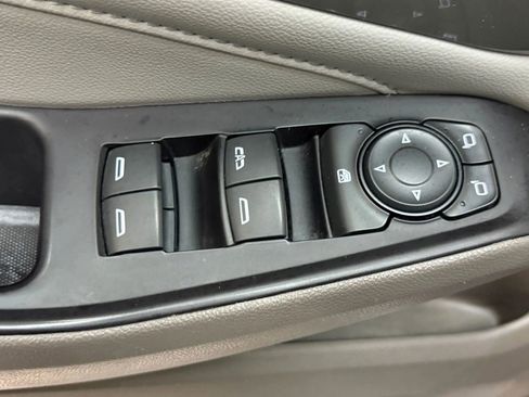 Used 2020 Chevrolet Traverse LT w/ LT Premium Package image 27