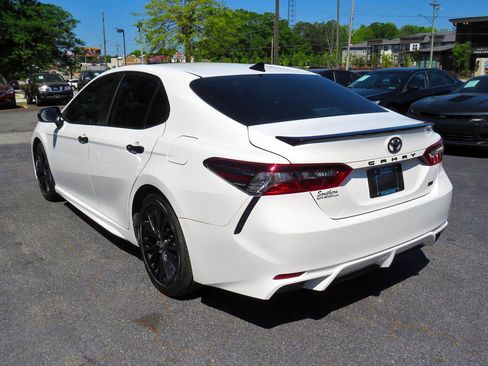 Used 2022 Toyota Camry SE w/ Convenience Package image 9