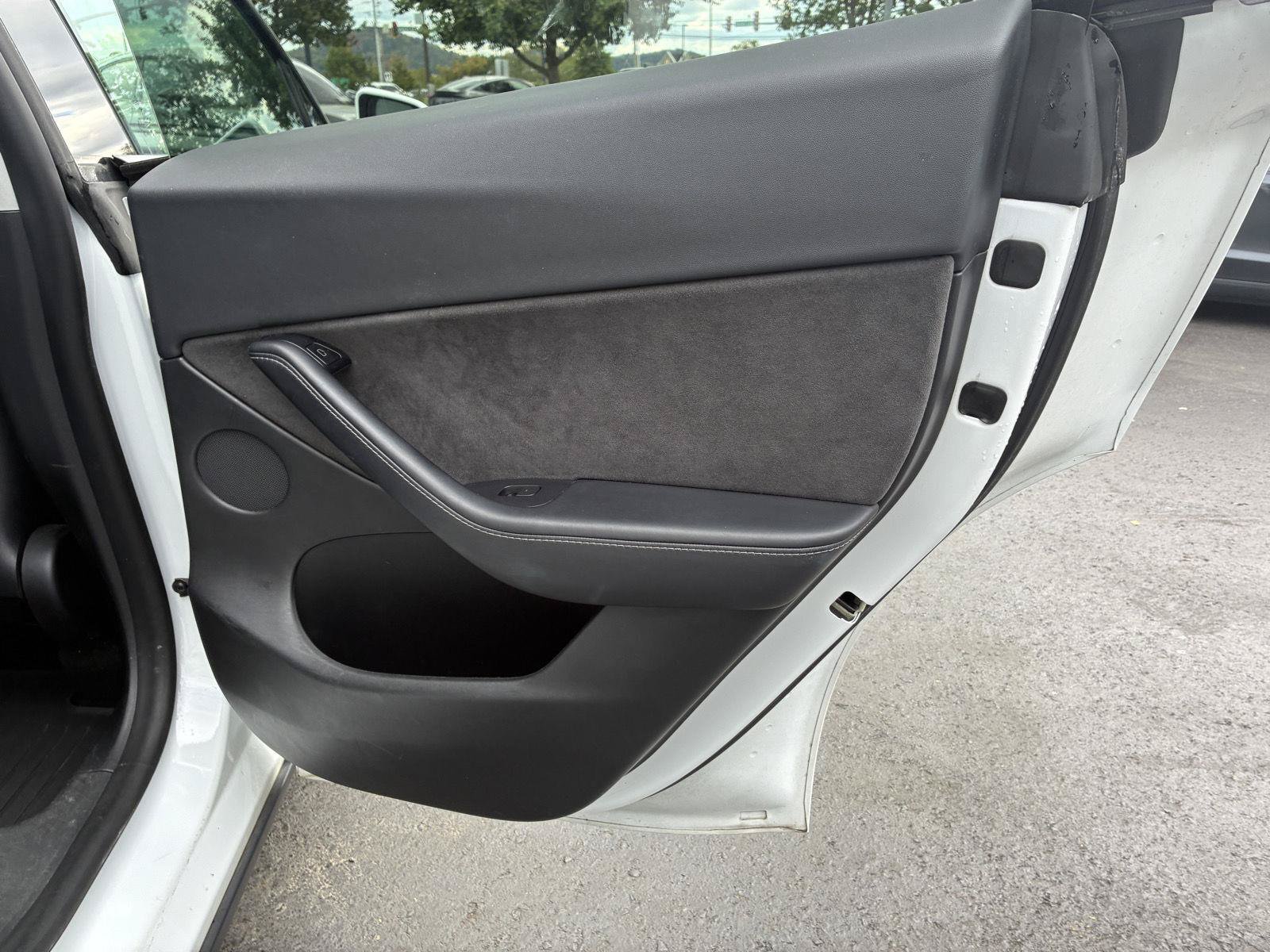 Used 2022 Tesla Model Y Performance AWD/4WD image 18