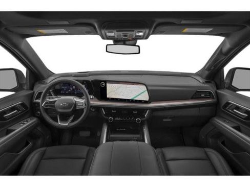 Used 2025 Chevrolet Suburban Z71 AWD/4WD image 5