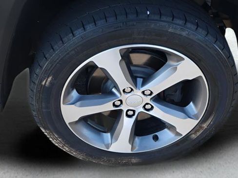 Used 2022 Jeep Grand Cherokee Limited 4xe image 27