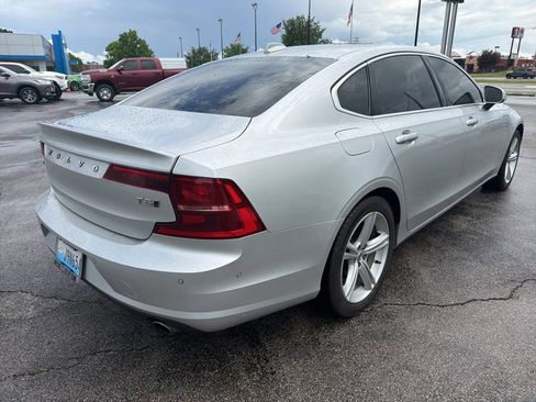 Used 2018 Volvo S90 T5 Momentum w/ Convenience Package AWD/4WD image 3