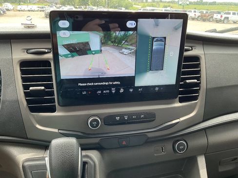 Used 2022 Ford Transit 350 XLT RWD image 25