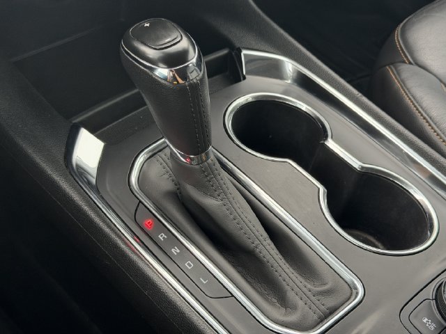 Used 2020 Chevrolet Traverse RS FWD image 30