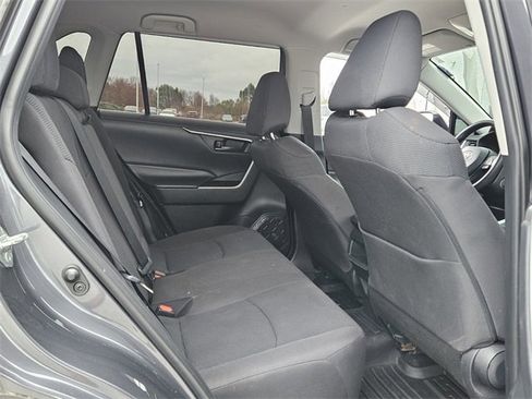 Used 2019 Toyota RAV4 LE image 15