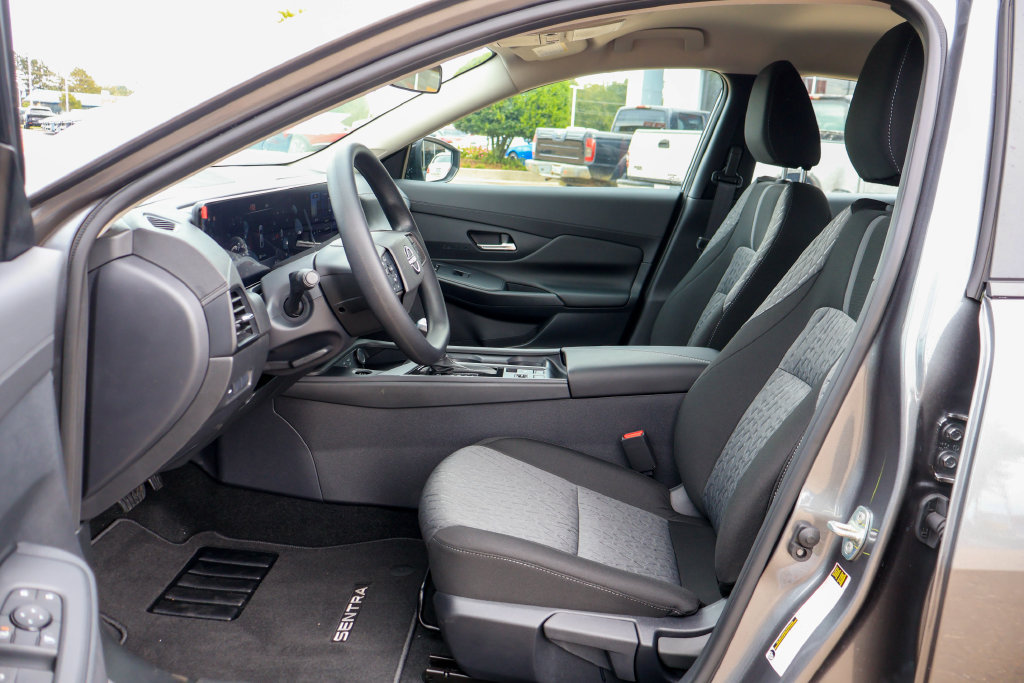 New 2027 Nissan Sentra SV w/ Floor Mat Package FWD image 7