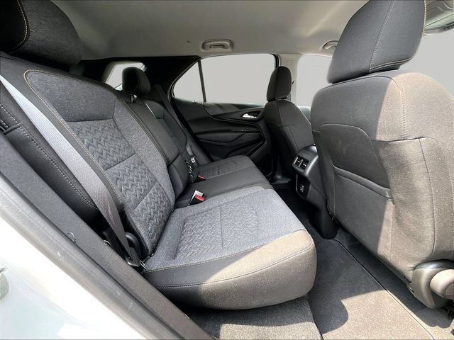 Used 2024 Chevrolet Equinox LT FWD image 16